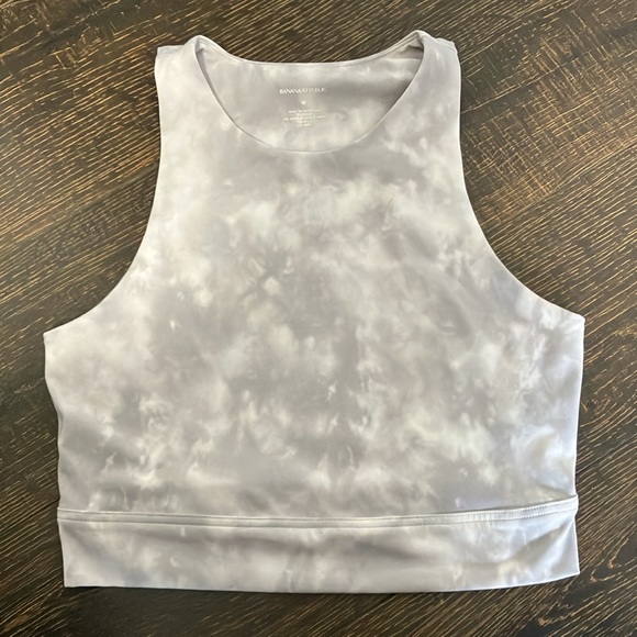 Banana Republic | Gray Tie-Dye Activewear crop top - Picture 4 of 9